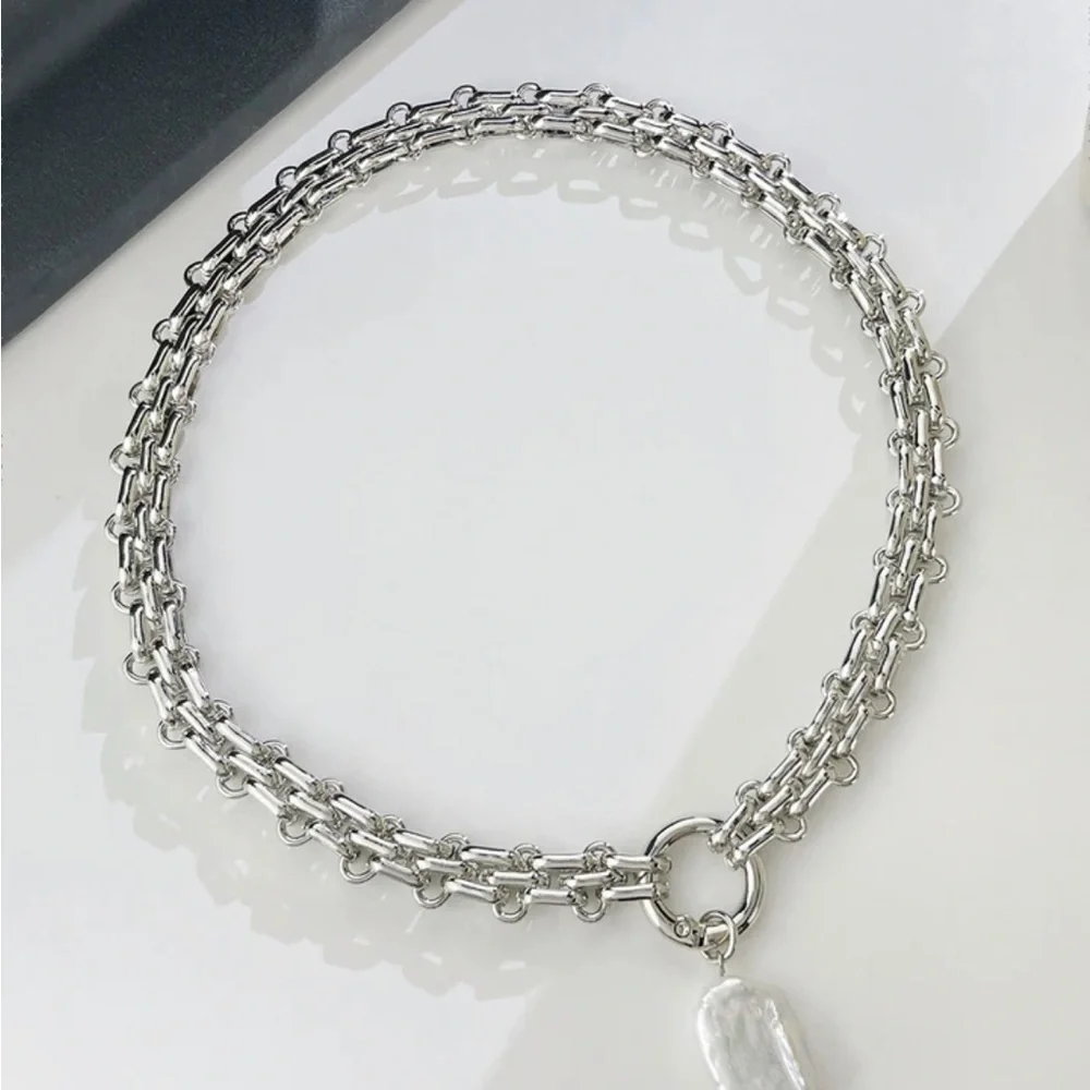 18K White Gold Plated Chunky Choker with Baroque Natural Freshwater Pearl on - Picture 2 of 5